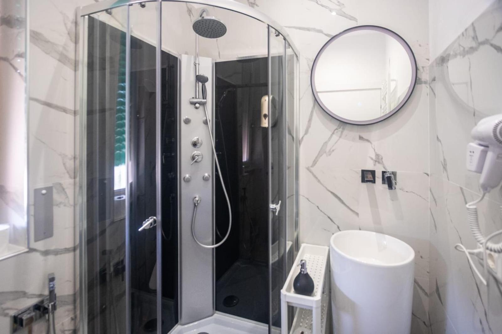 Ricci 16 - Suite & Rooms Livorno Exterior photo