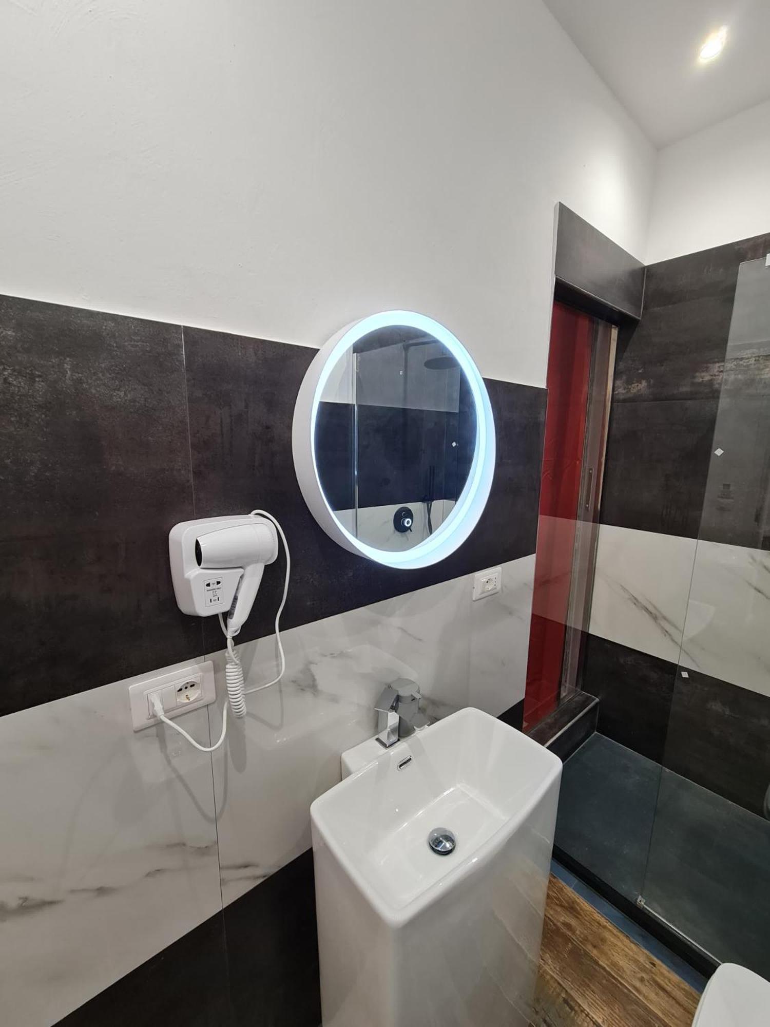 Ricci 16 - Suite & Rooms Livorno Exterior photo
